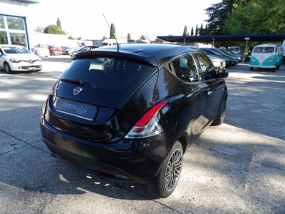 Lancia Ypsilon 1.2 69 CV 5 porte Gold (5)