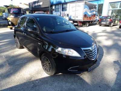 Lancia Ypsilon 1.2 69 CV 5 porte Gold (7)