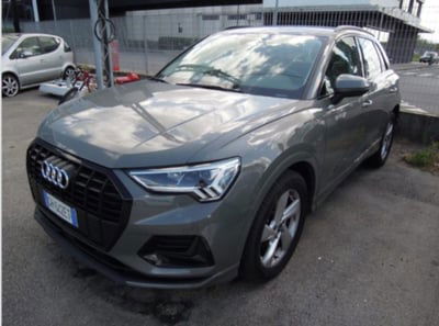 Audi Q3 35 2.0 tdi Identity Black s-tronic usata