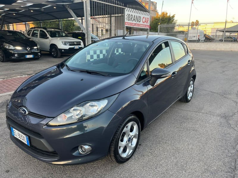 Ford Fiesta 1.4 TDCi 70CV 5 porte Titanium