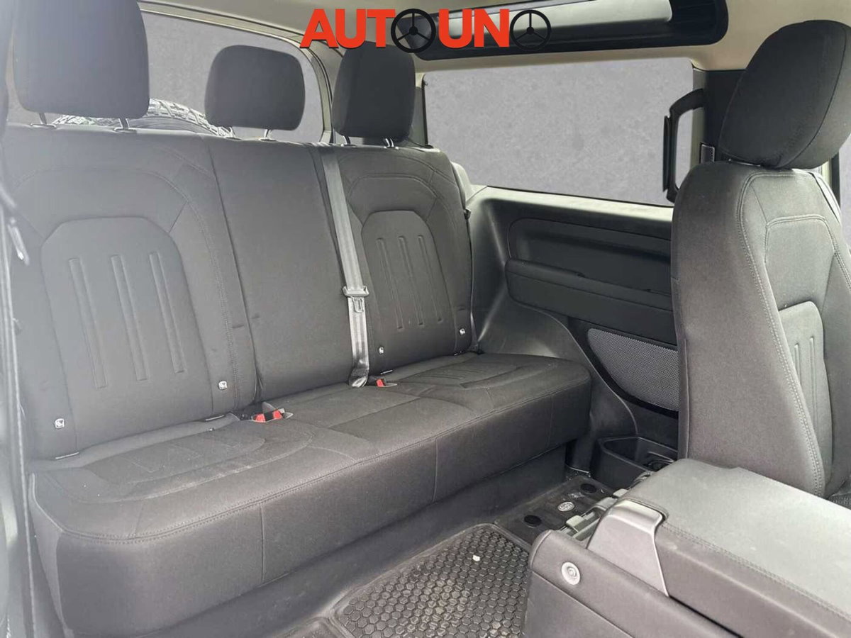Land Rover Defender 90 2.0 SD4 AWD Auto (7)