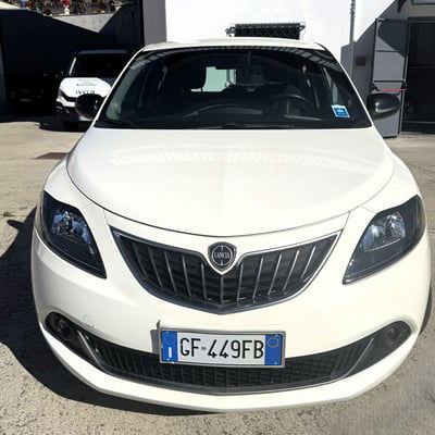 Lancia Ypsilon 1.0 FireFly 5 porte S&S Hybrid Ecochic Gold usata
