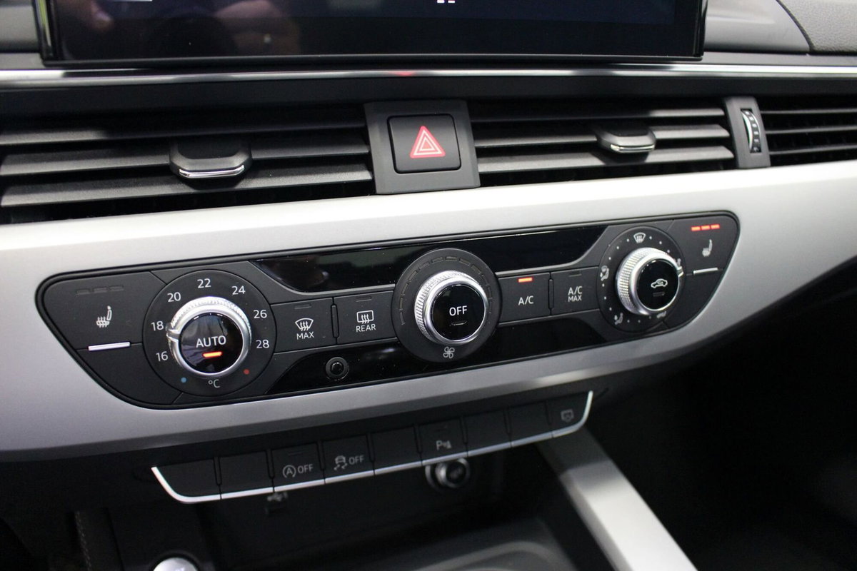 Audi A4 Avant 30 TDI Business Advanced (13)