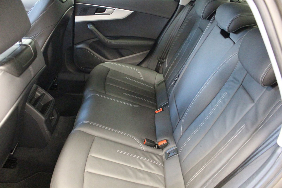 Audi A4 Avant 30 TDI Business Advanced (9)