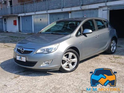Opel Astra 1.4 Turbo 140CV 5 porte GPL Tech Cosmo usata