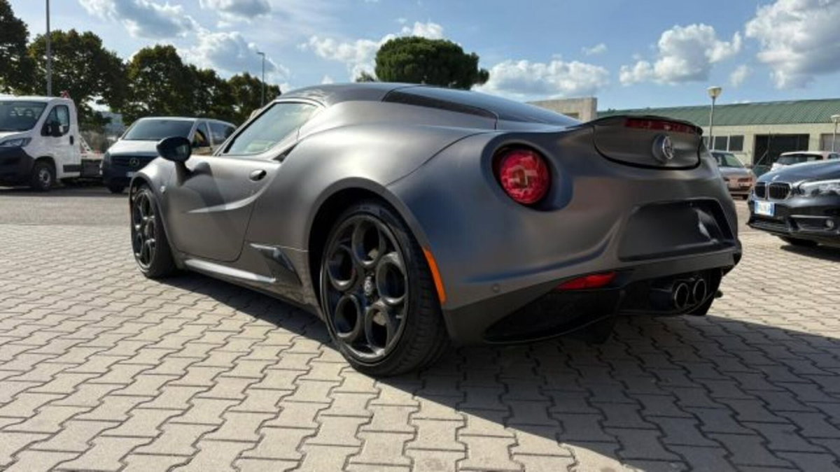 Alfa Romeo 4C Coupé 4C 1750 TBi Competizione (4)