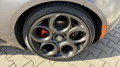 Alfa Romeo 4C Coupé 4C 1750 TBi Competizione (6)