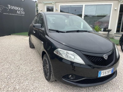 Lancia Ypsilon 1.2 69 CV 5 porte Gold (3)