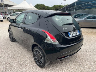 Lancia Ypsilon 1.2 69 CV 5 porte Gold (7)
