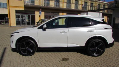 Nissan Qashqai 1.3 mhev Tekna 4wd 158cv xtronic (2)