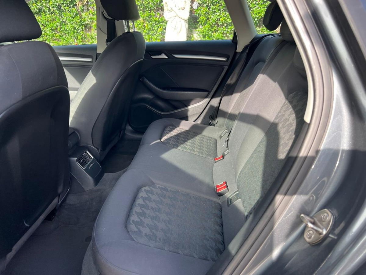 Audi A3 Sportback 1.6 TDI clean diesel Ambition (6)