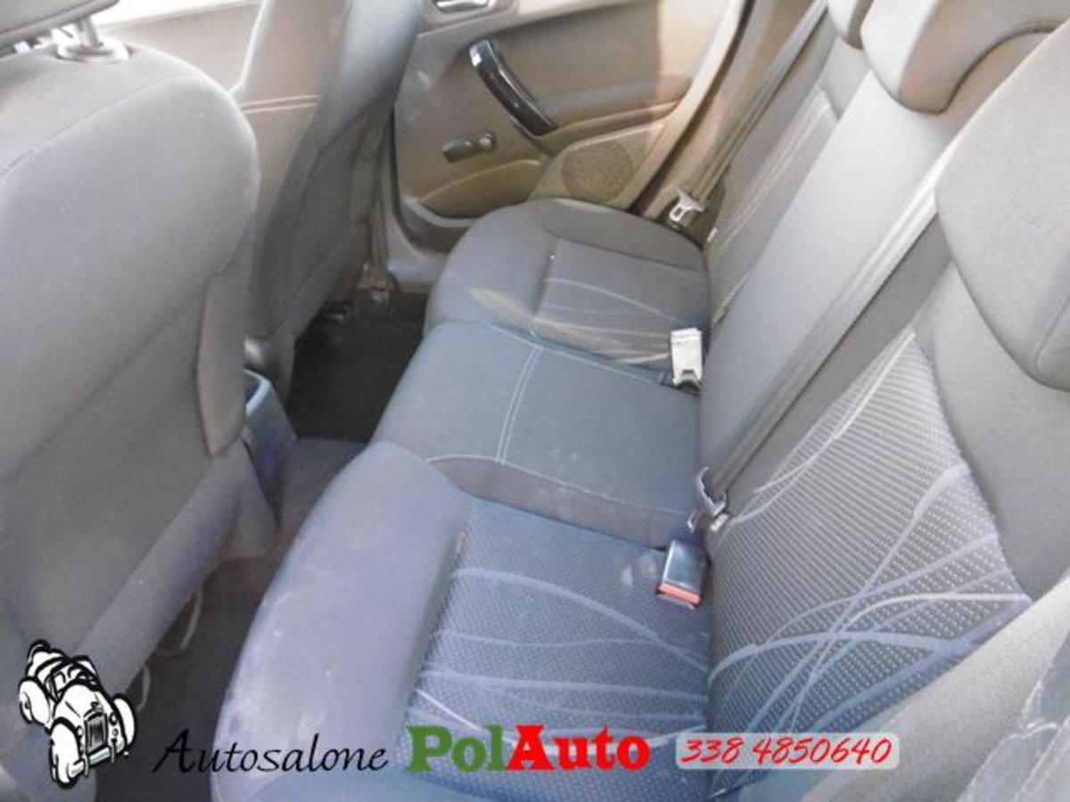 Peugeot 208 HDi 68 CV 5 porte Active (9)