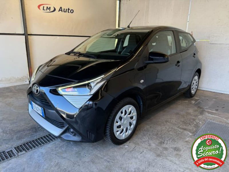 Toyota Aygo Connect 1.0 VVT-i 72 CV 5 porte x-play