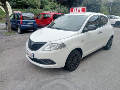 Lancia Ypsilon 1.2 69 CV 5 porte GPL Ecochic Elefantino Blu usata