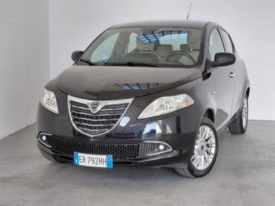 Lancia Ypsilon 1.2 69 CV 5 porte Silver usata