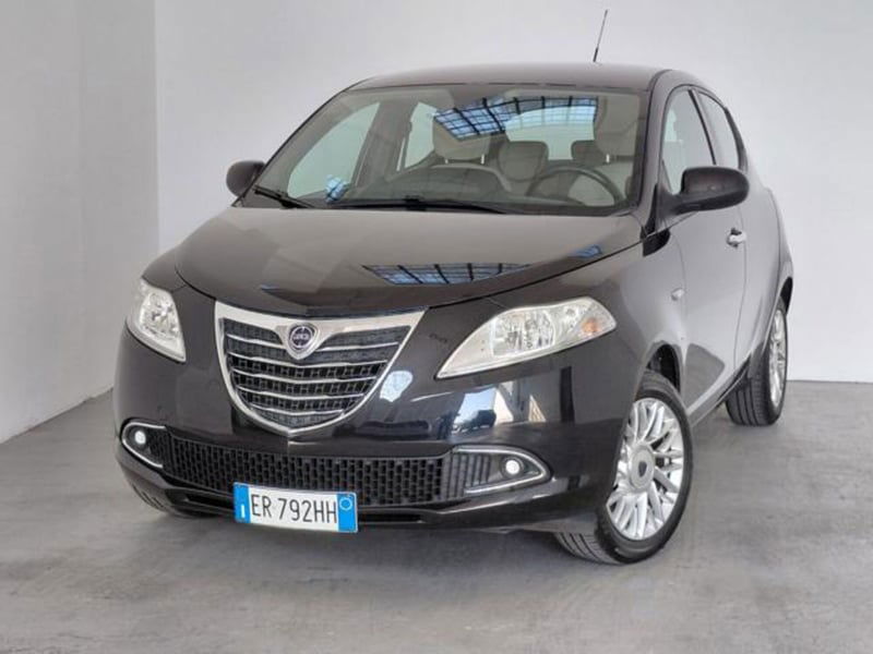Lancia Ypsilon 1.2 69 CV 5 porte Silver