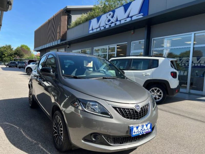 Lancia Ypsilon 1.0 FireFly 5 porte S&S Hybrid Gold Plus