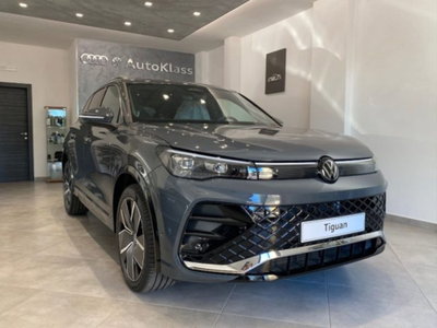 Volkswagen Tiguan 2.0 tdi R-Line 150cv dsg (4)