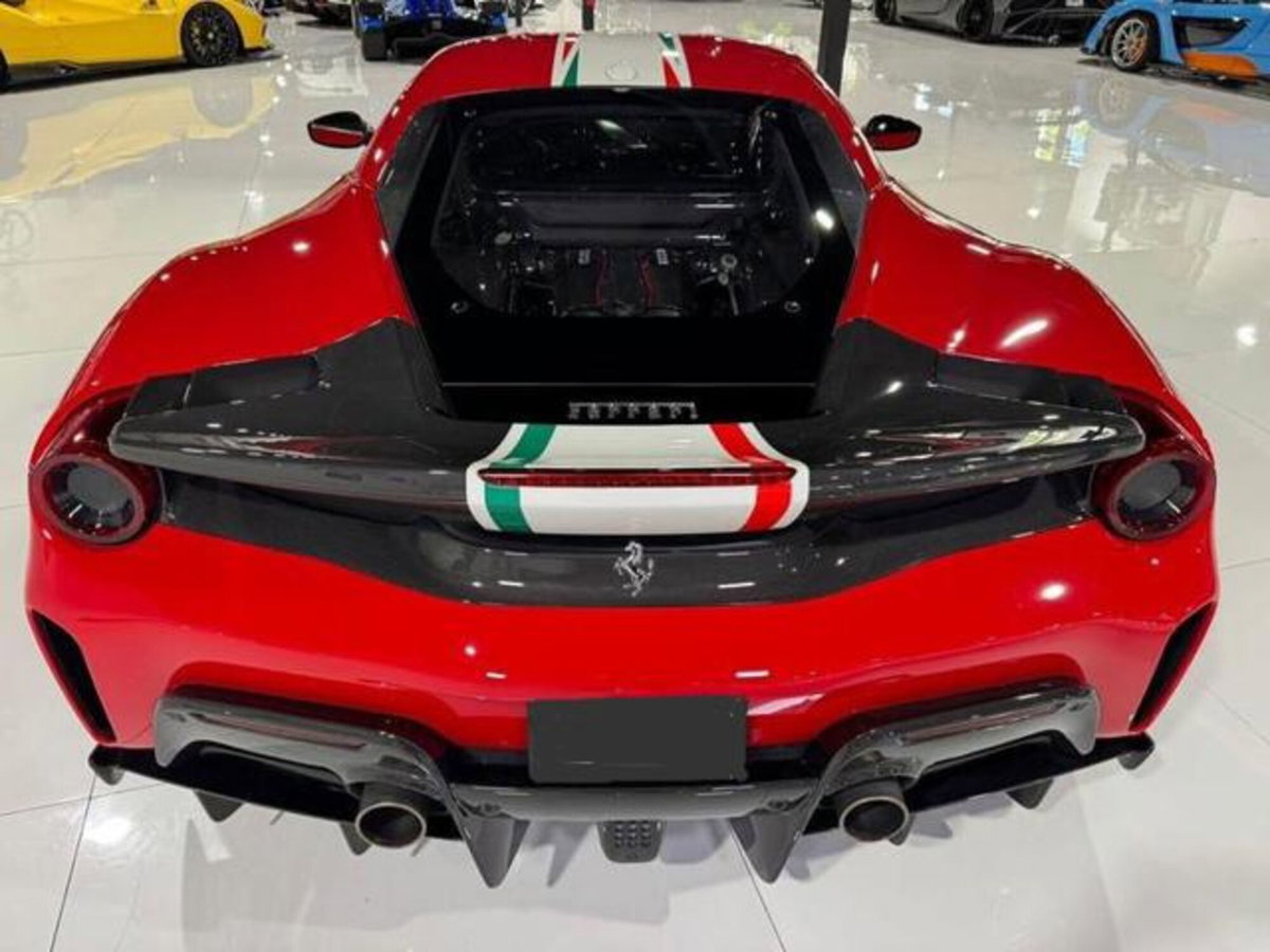 Ferrari 488 Coupé 488 Pista (3)