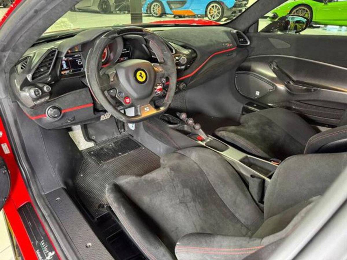 Ferrari 488 Coupé 488 Pista (6)