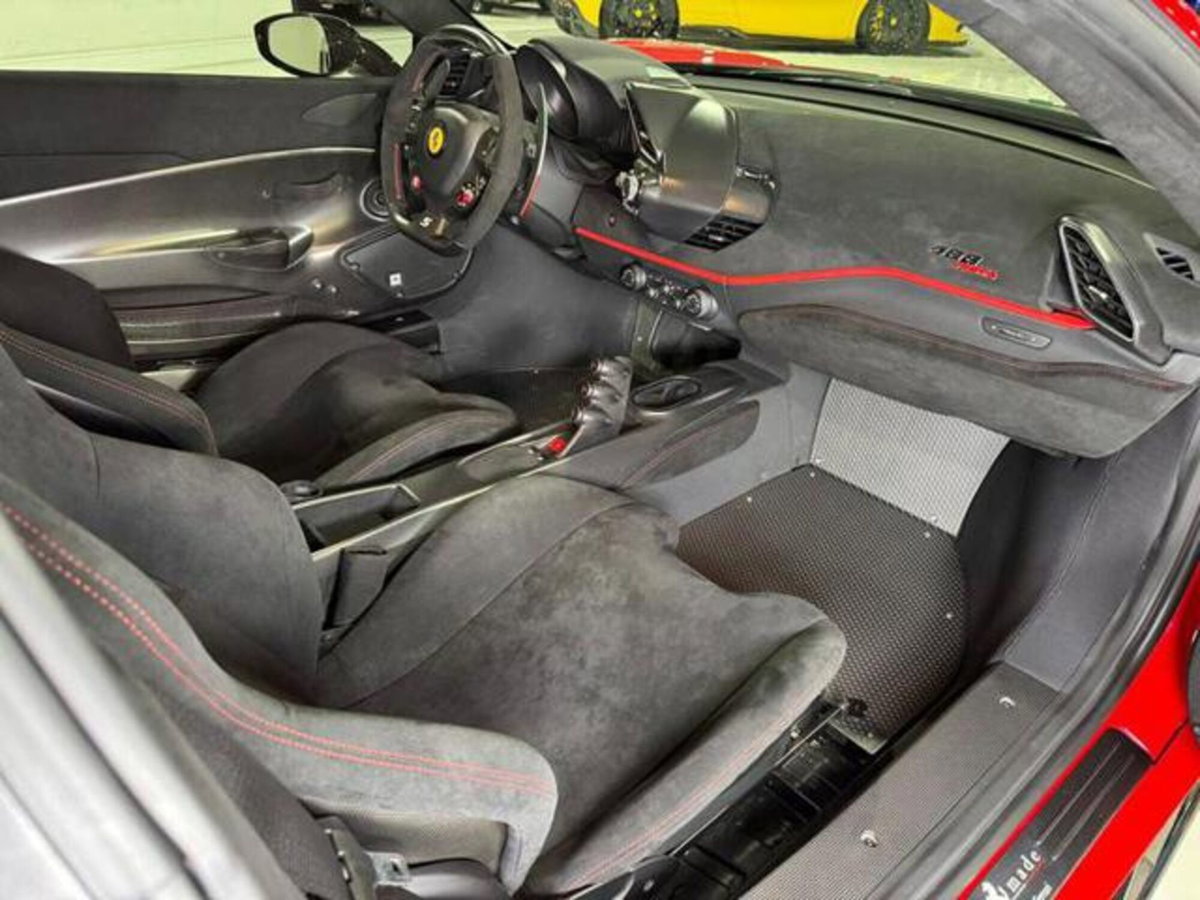 Ferrari 488 Coupé 488 Pista (8)