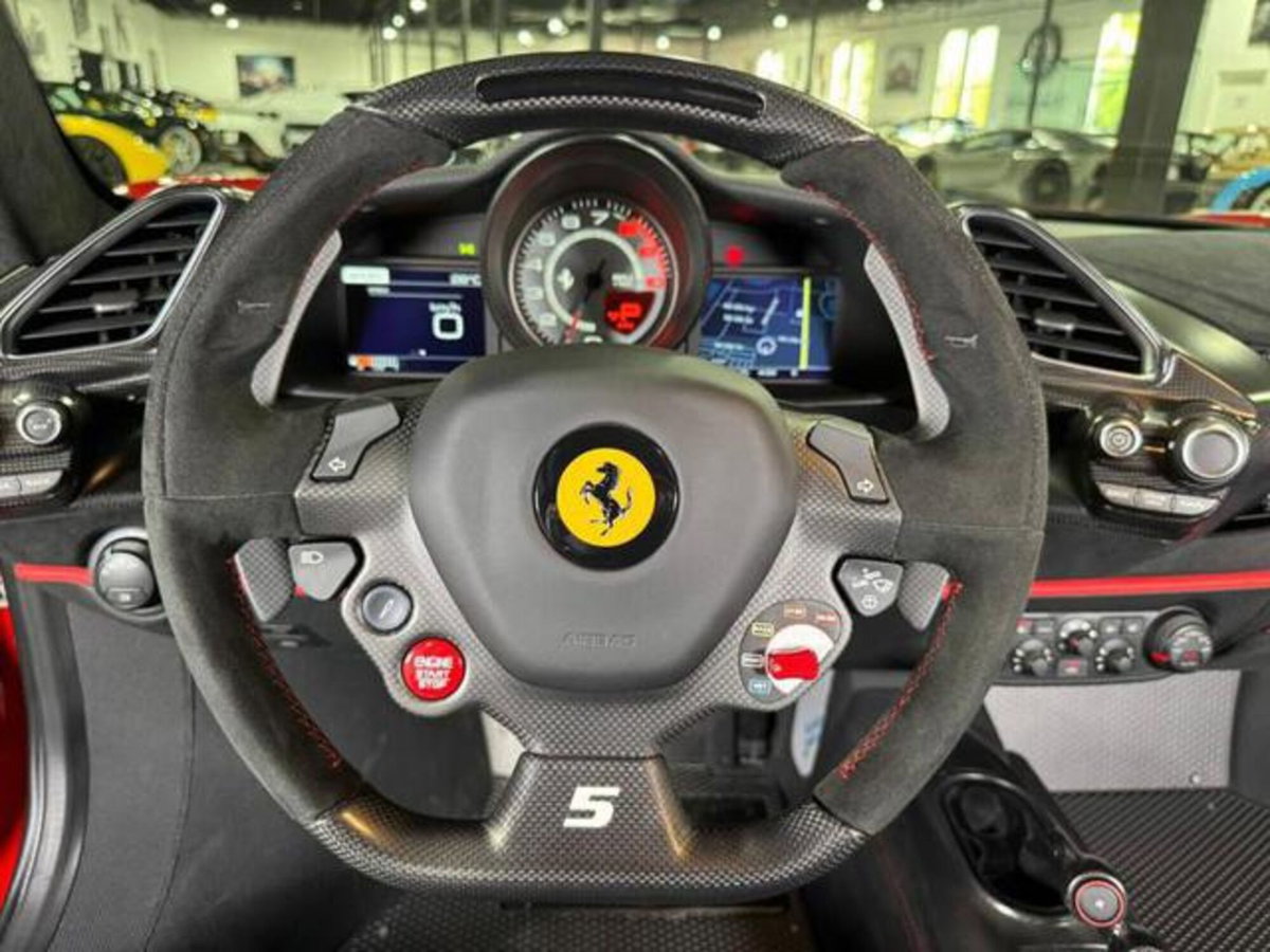Ferrari 488 Coupé 488 Pista (9)