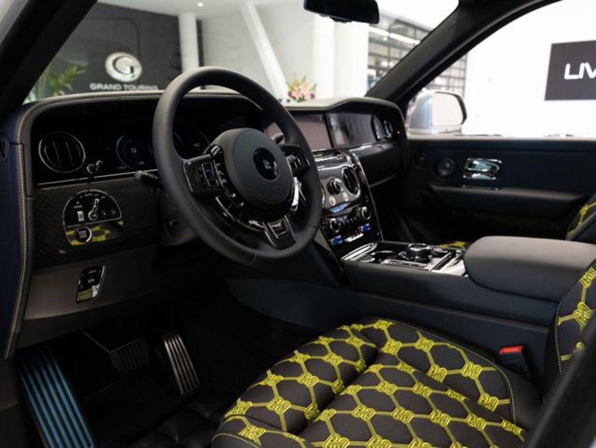 Rolls Royce Cullinan Cullinan 6.7 V12 Black Badge (6)