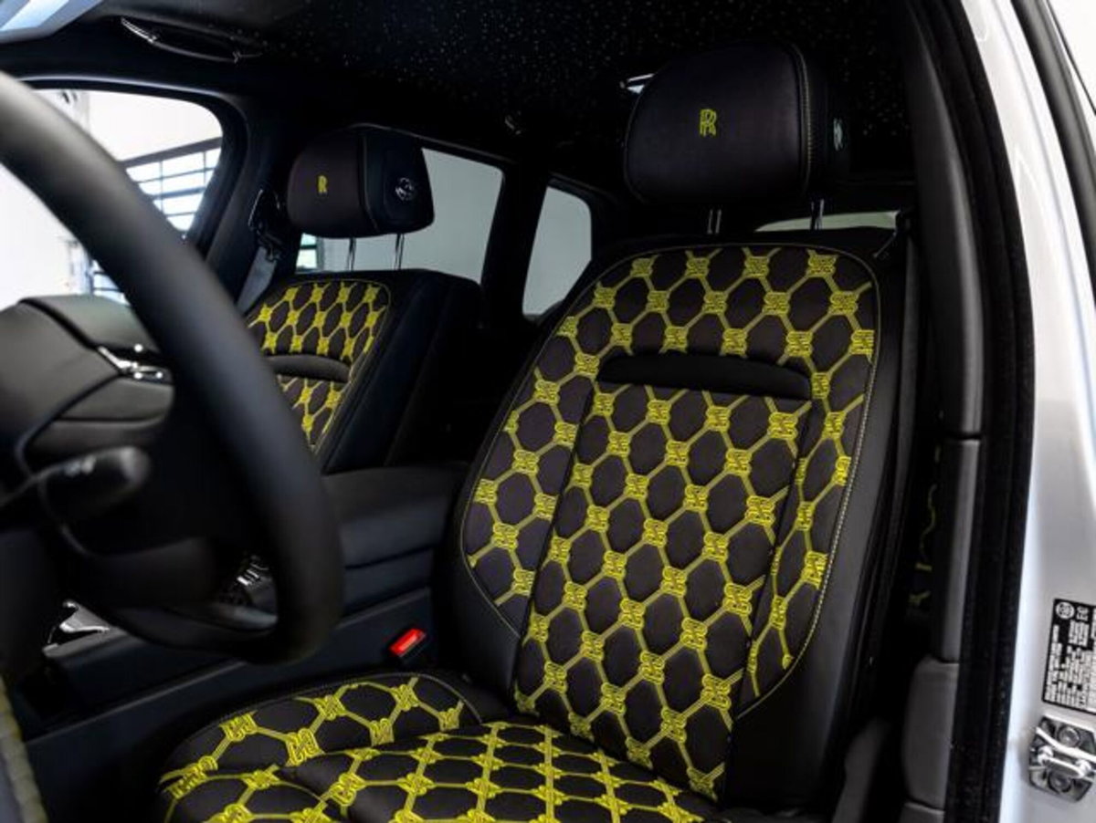 Rolls Royce Cullinan Cullinan 6.7 V12 Black Badge (7)