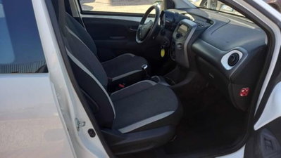 Toyota Aygo Connect 1.0 VVT-i 72 CV 5 porte x-you MMT (9)