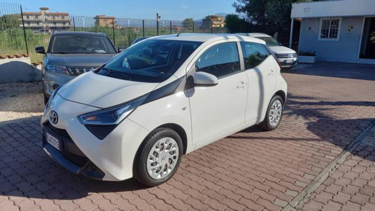 Toyota Aygo Connect 1.0 VVT-i 72 CV 5 porte x-you MMT (5)