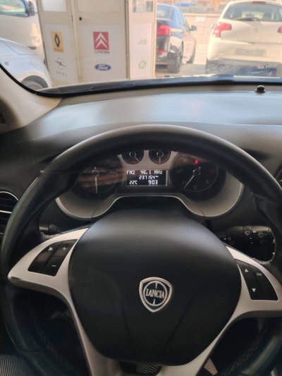 Lancia Delta 1.6 MJT DPF Silver (12)