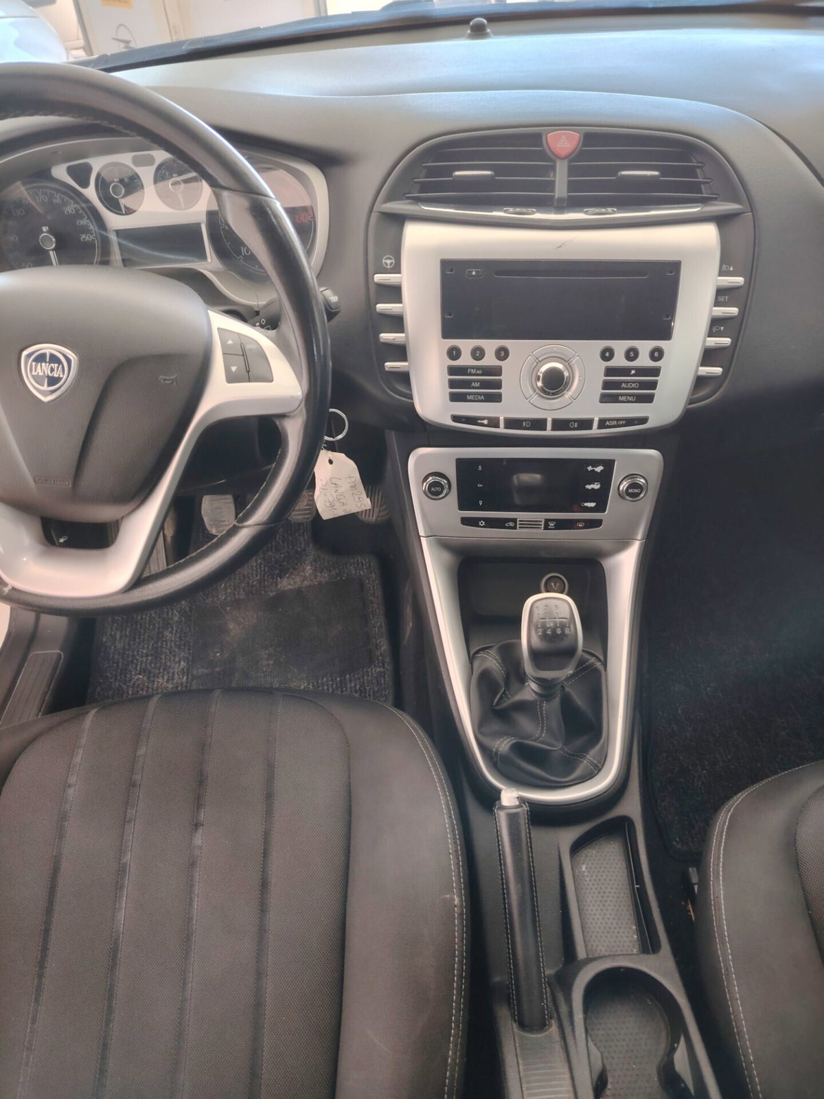 Lancia Delta 1.6 MJT DPF Silver (14)