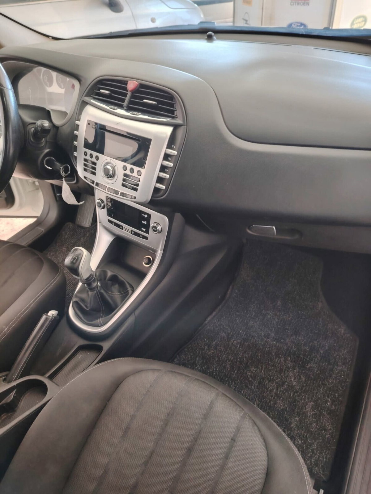 Lancia Delta 1.6 MJT DPF Silver (3)
