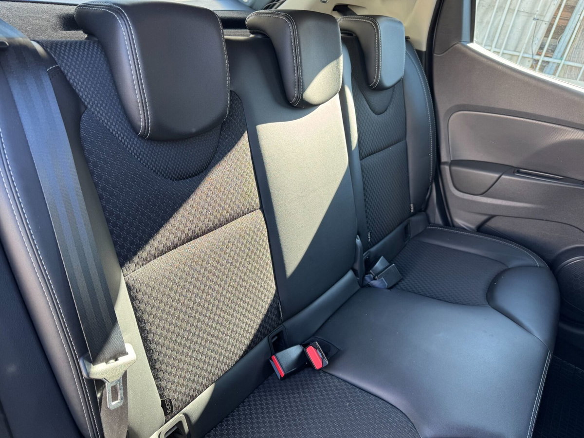 Renault Clio dCi 8V 75 CV 5 porte Moschino Zen (19)