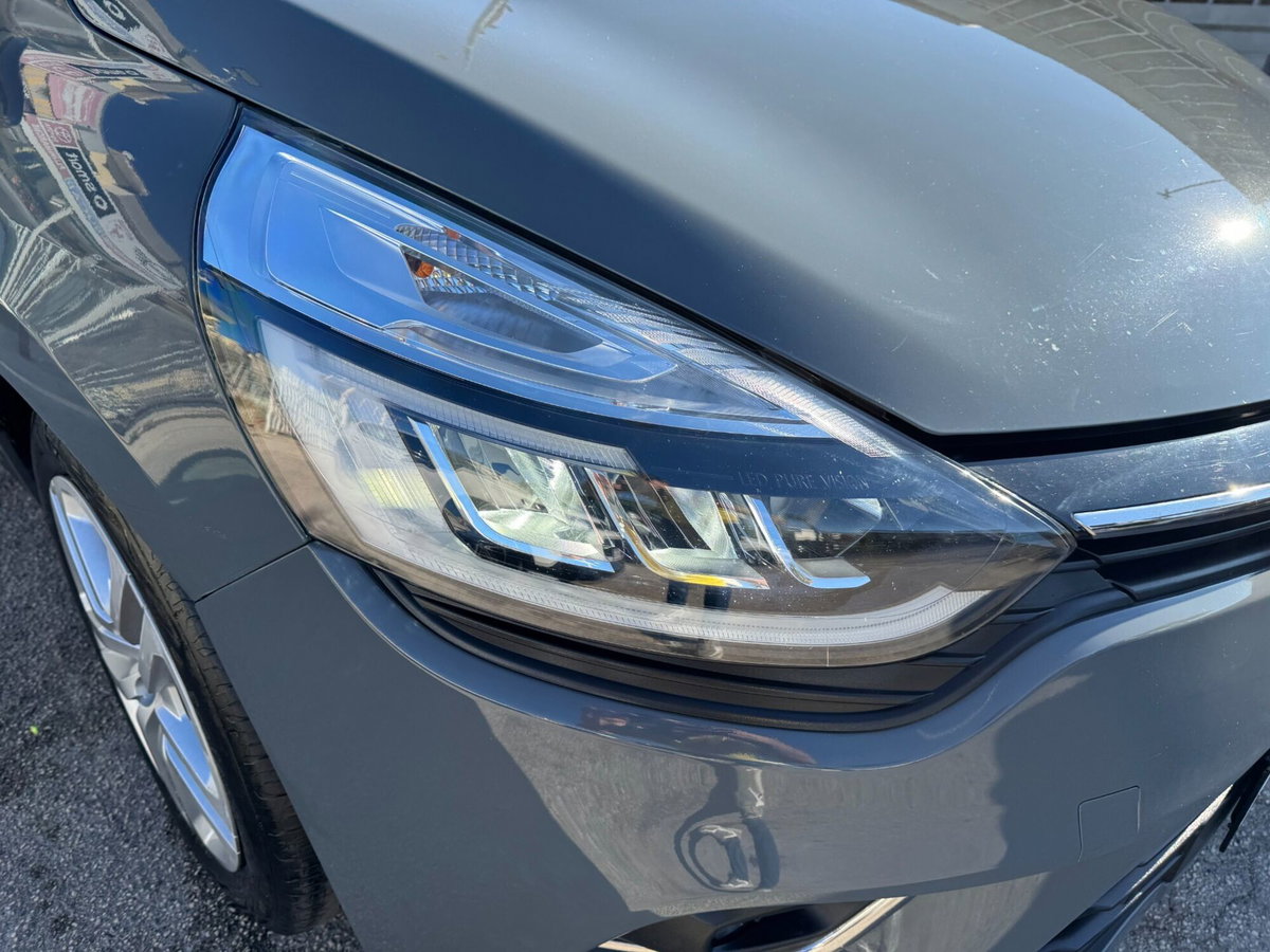 Renault Clio dCi 8V 75 CV 5 porte Moschino Zen (4)