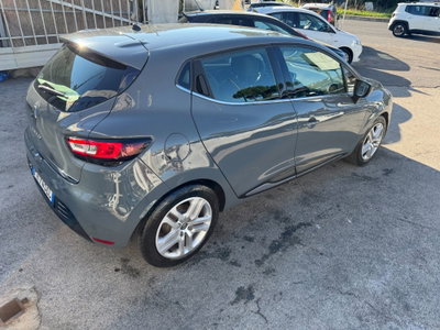Renault Clio dCi 8V 75 CV 5 porte Moschino Zen (8)