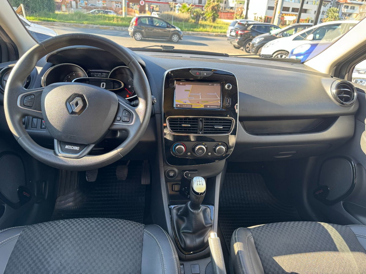 Renault Clio dCi 8V 75 CV 5 porte Moschino Zen (9)