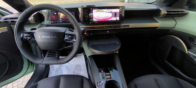 Lancia Ypsilon 1.2 mhev Edizione Cassina e-dct (18)