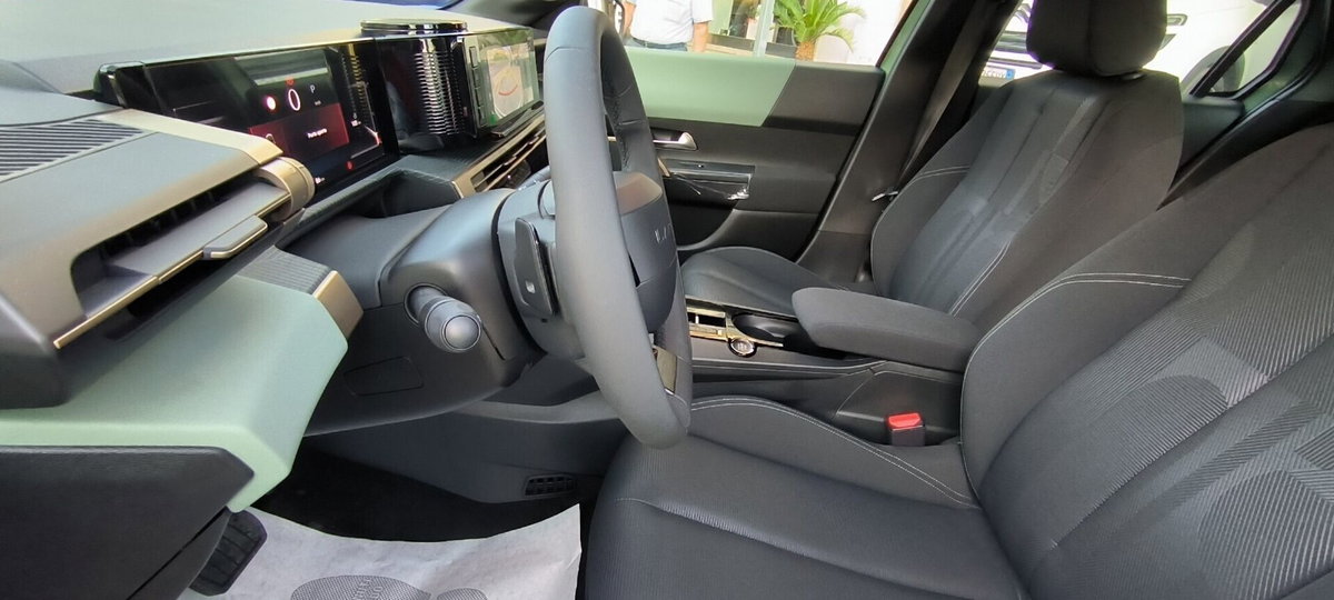 Lancia Ypsilon 1.2 mhev Edizione Cassina e-dct (20)