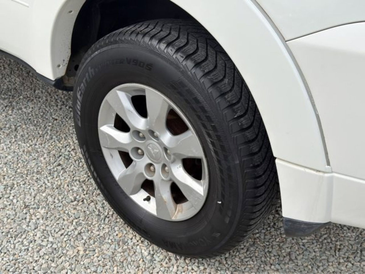 Mitsubishi Pajero 3.2 DI-D 16V aut. 5p. Tender DPF (17)
