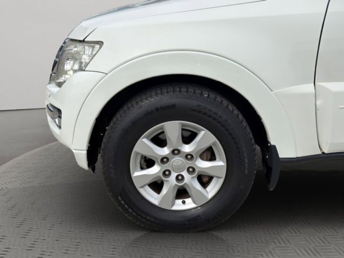 Mitsubishi Pajero 3.2 DI-D 16V aut. 5p. Tender DPF (19)