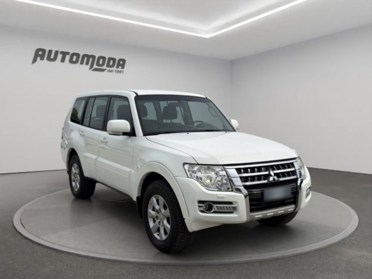Mitsubishi Pajero 3.2 DI-D 16V aut. 5p. Tender DPF (3)