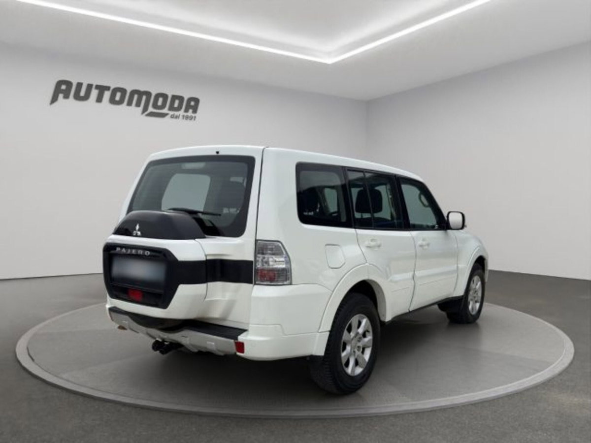 Mitsubishi Pajero 3.2 DI-D 16V aut. 5p. Tender DPF (4)