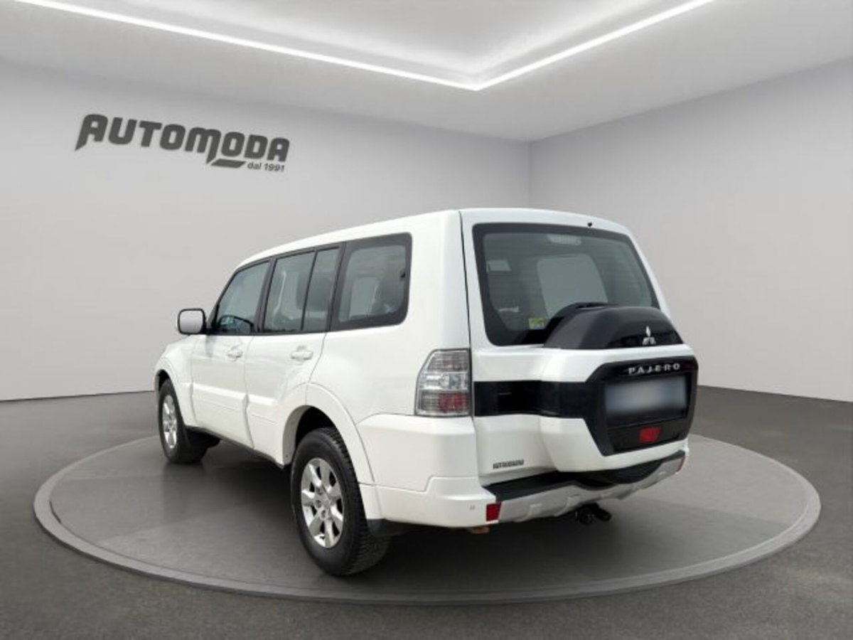 Mitsubishi Pajero 3.2 DI-D 16V aut. 5p. Tender DPF (6)