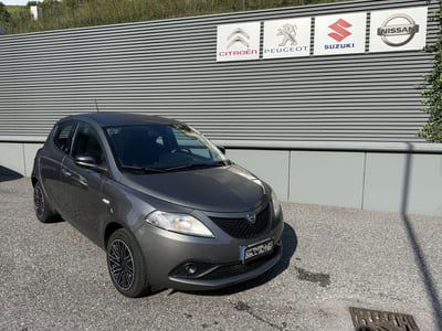 Lancia Ypsilon 1.0 FireFly 5 porte S&S Hybrid Ecochic Gold usata