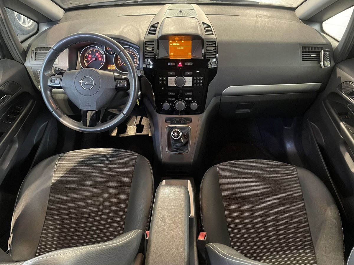 Opel Zafira 1.6 16V ecoM 94CV Cosmo (17)