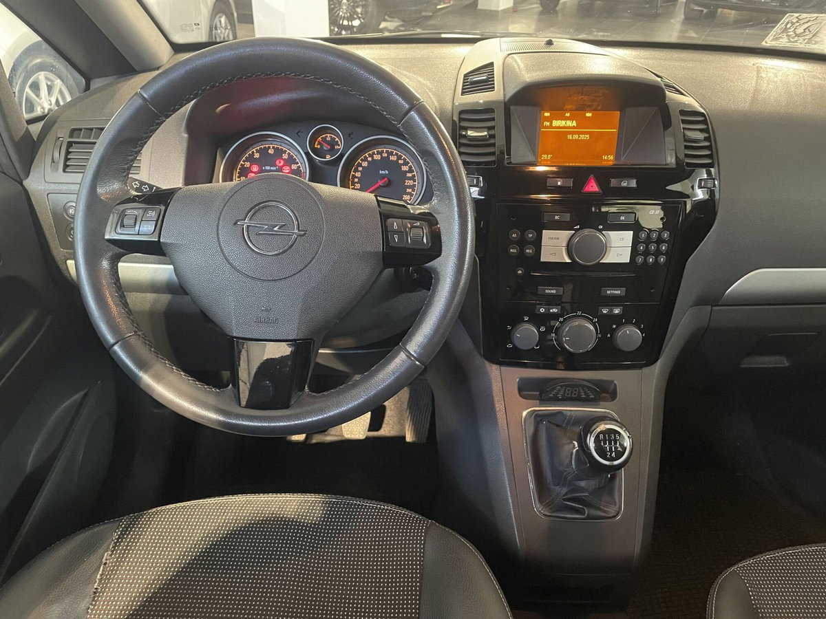 Opel Zafira 1.6 16V ecoM 94CV Cosmo (18)