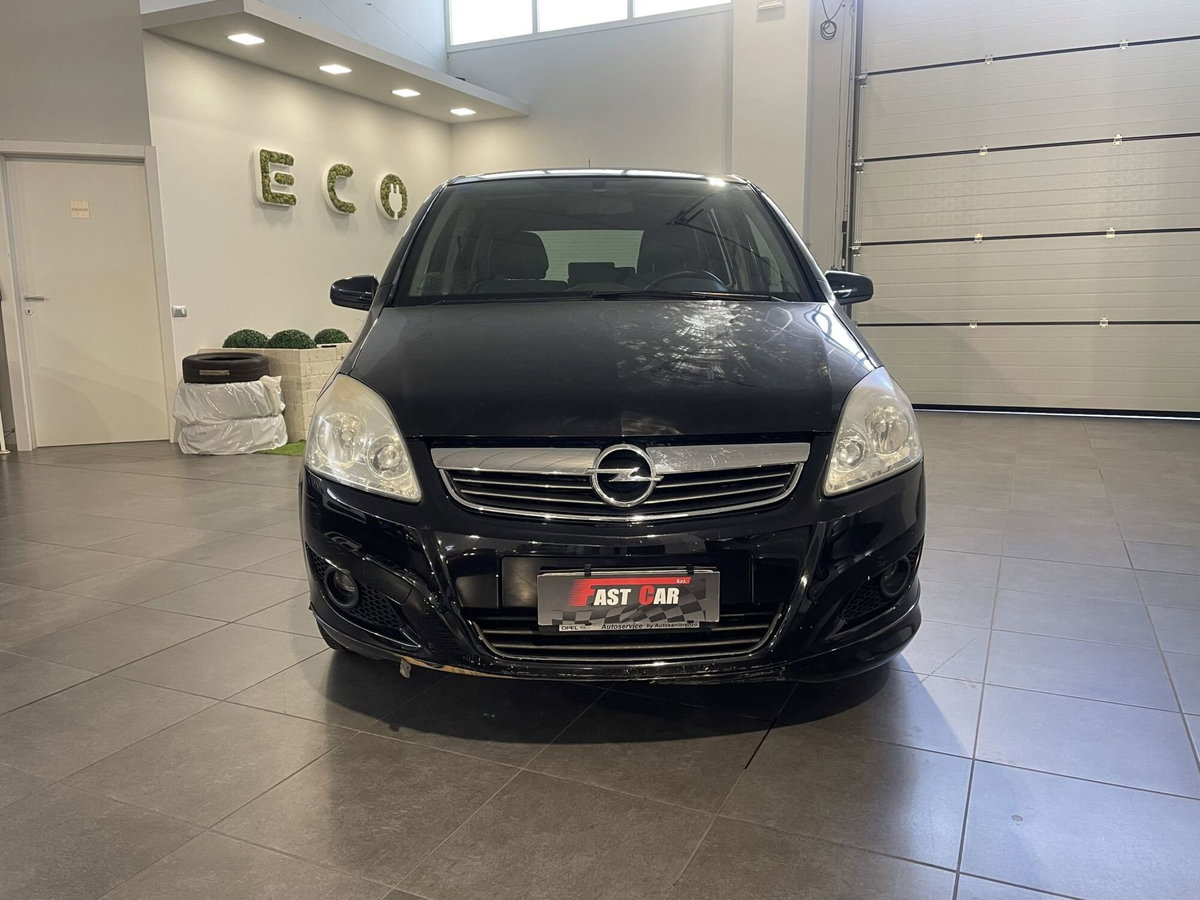 Opel Zafira 1.6 16V ecoM 94CV Cosmo (2)