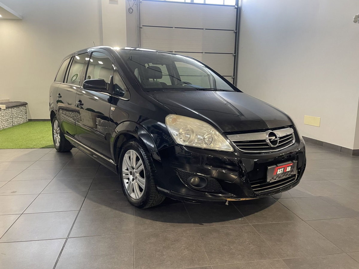 Opel Zafira 1.6 16V ecoM 94CV Cosmo (3)