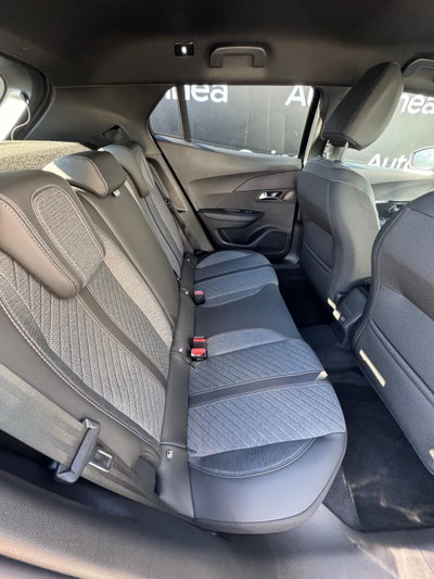 Peugeot 2008 1.2 puretech Active s&s 100cv (12)